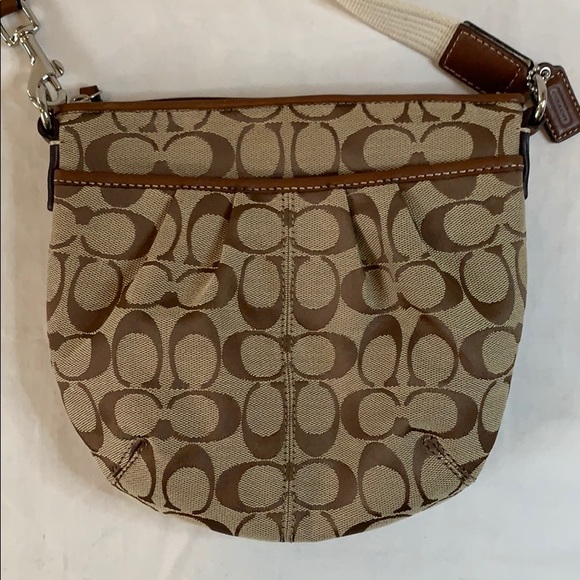 Coach | Crossbody Swingback Bag - Picture 2 of 8